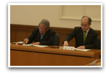 富山県知事と「災害時における応急対策業務に関する協定書」を締結しました。